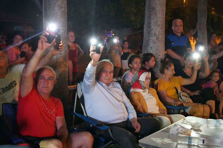 Akdeniz Akşamları ’mikrofon Sende’ Etkinliği İle Şenleniyor