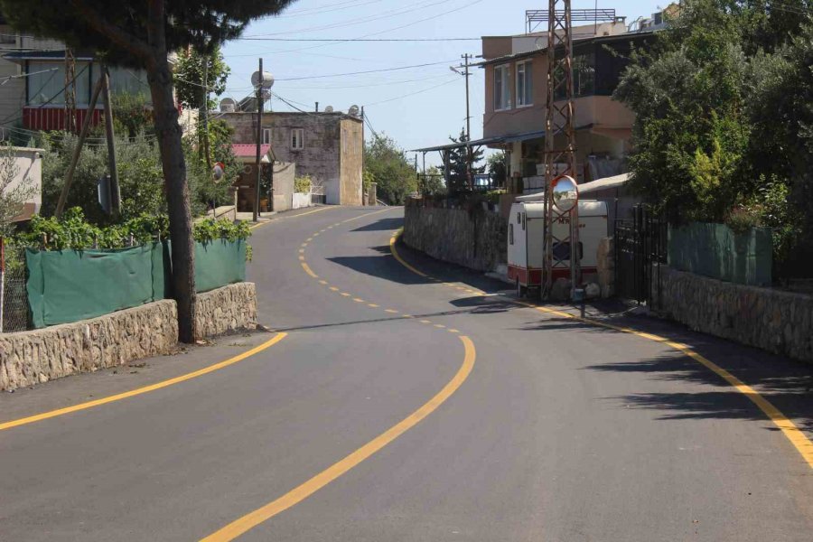 Toroslar’da Yol Bakım Ve Onarım Çalışmaları Sürüyor