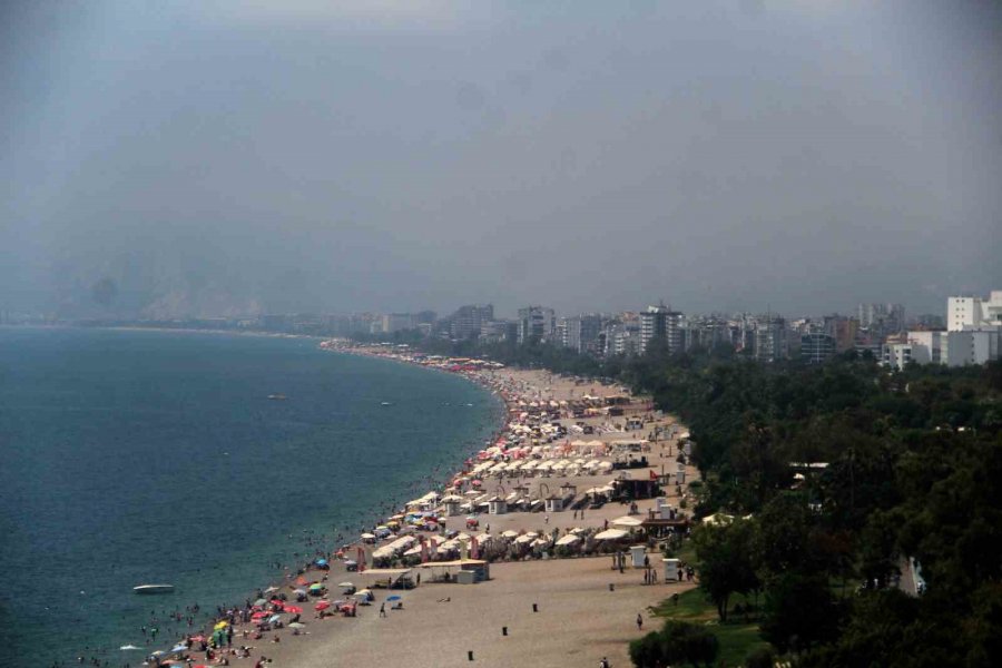 Antalya’da Nem Oranı Yüzde 76’ya Çıktı, Eyyamıbahur Bunalttı