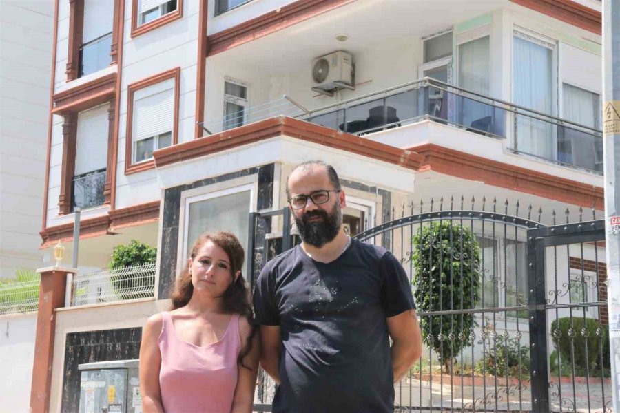 Ev Sahibinden İmzalı Kira Kontratı Beklerlerken, Haciz Şoku Yaşadılar