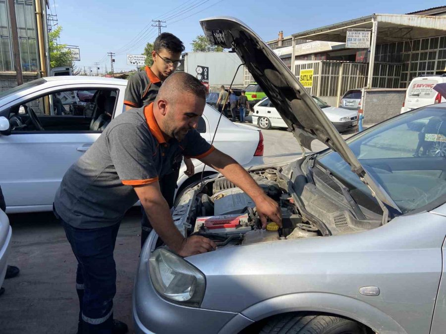 Kavurucu Sıcaklarda Uzmanlardan Araç Bakım Uyarısı