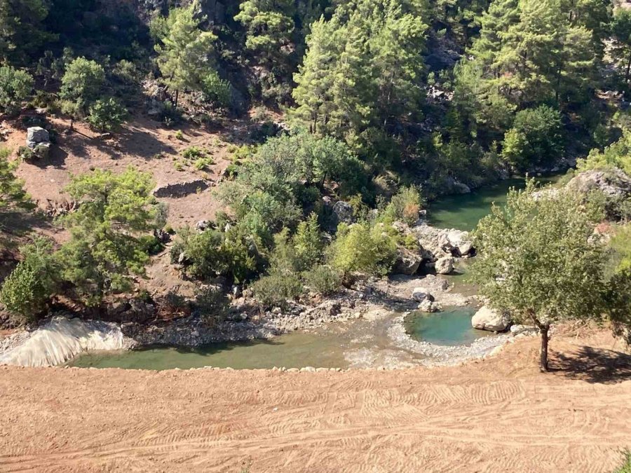 ’çay Sularının Önünün Kesilerek Gölet Yapıldığı’ İddiası