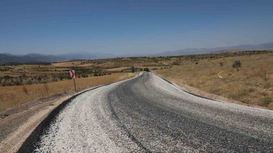 Konya Büyükşehir Bozkır-harmanpınar Mahalle Yolunu Tamamladı