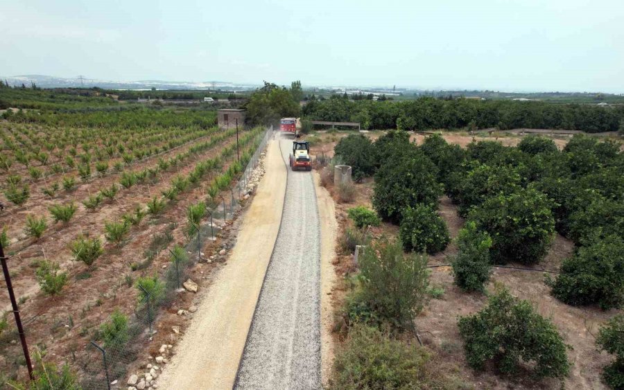 Akdeniz’de Bahçe Yolları Asfaltlanıyor