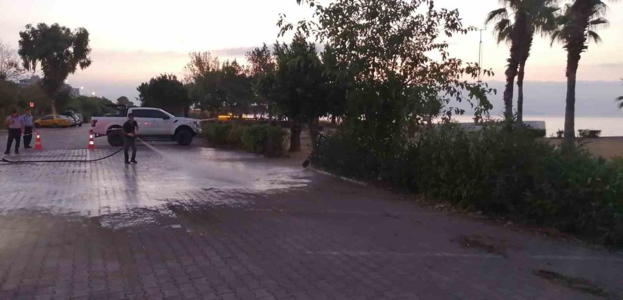 Büyükşehir Ekipleri Karavan Park Tahliyesini Tamamladı