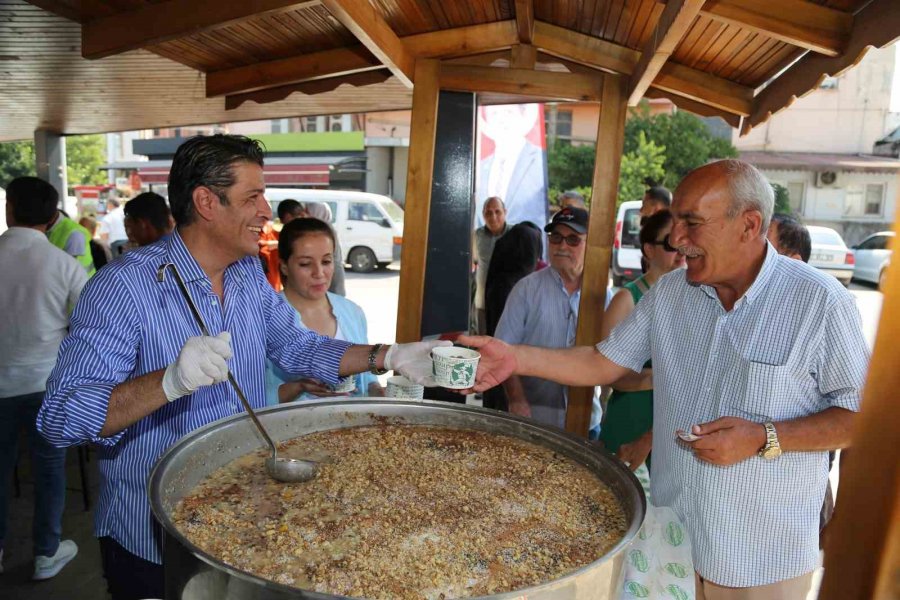 Döşmealtı Belediyesi’nden 6 Bin Kişilik Aşure İkramı