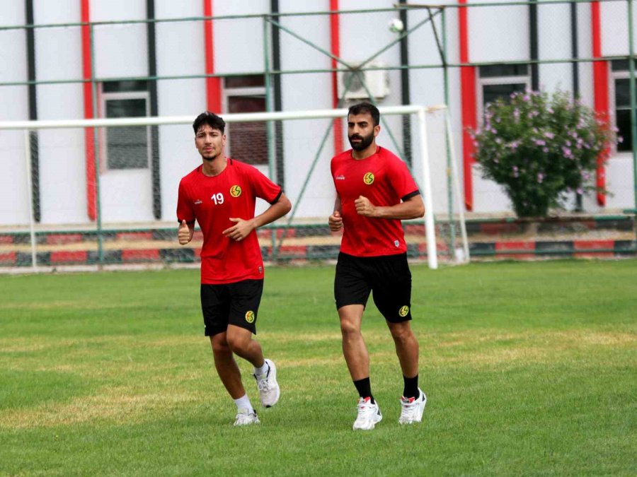 Eskişehirspor’da Tatil Bitti, Topbaşı Zamanı