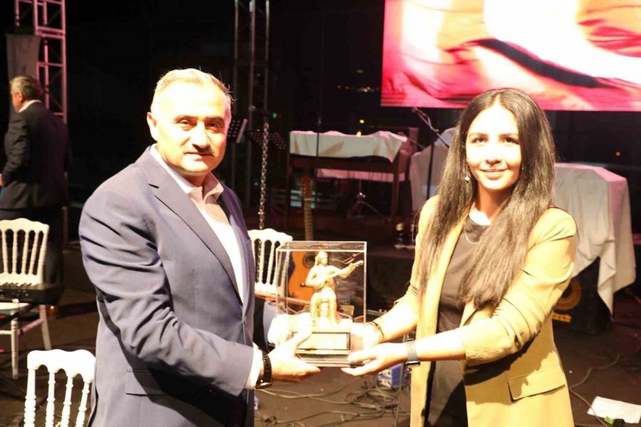 Aşık Seyrani Kültür Ve Sanat Festivali’nde Kıraç Rüzgarı