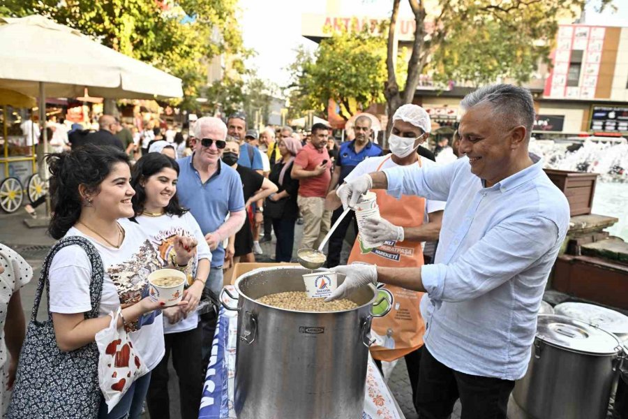 Muratpaşa’dan Aşure İkramı