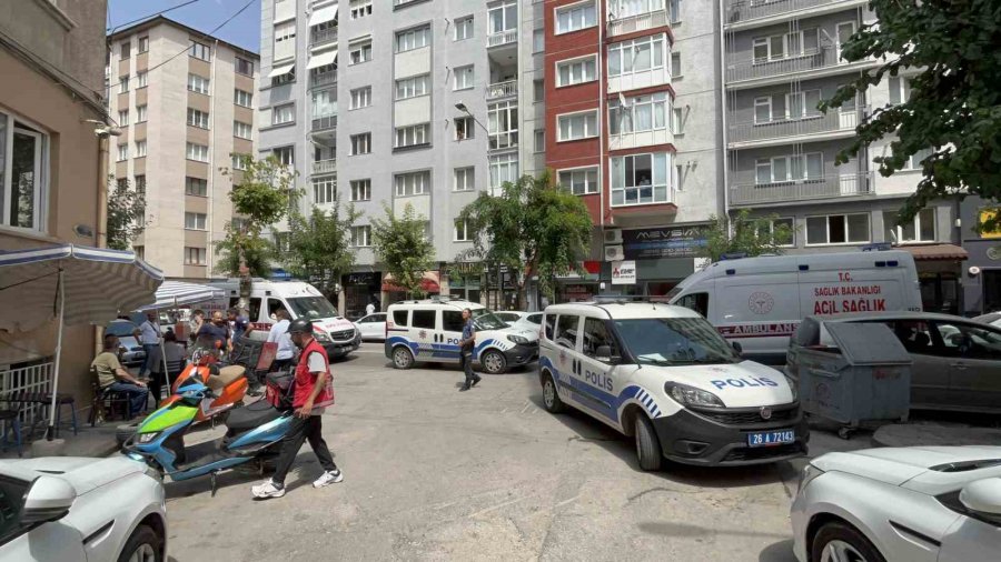 Yol Verme Tartışması Sopalı Bıçaklı Kavgaya Dönüştü