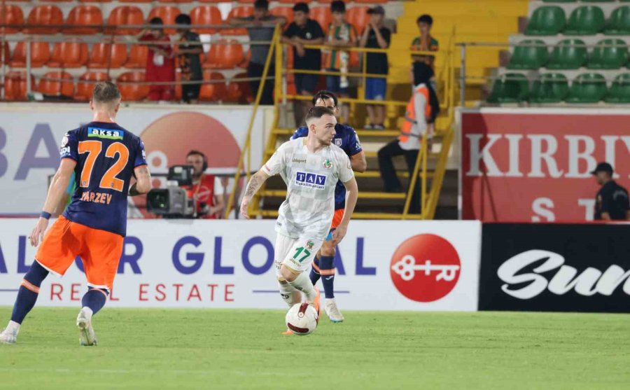 Trendyol Süper Lig: Alanyaspor: 2 - Başakşehir: 0 (maç Sonucu)