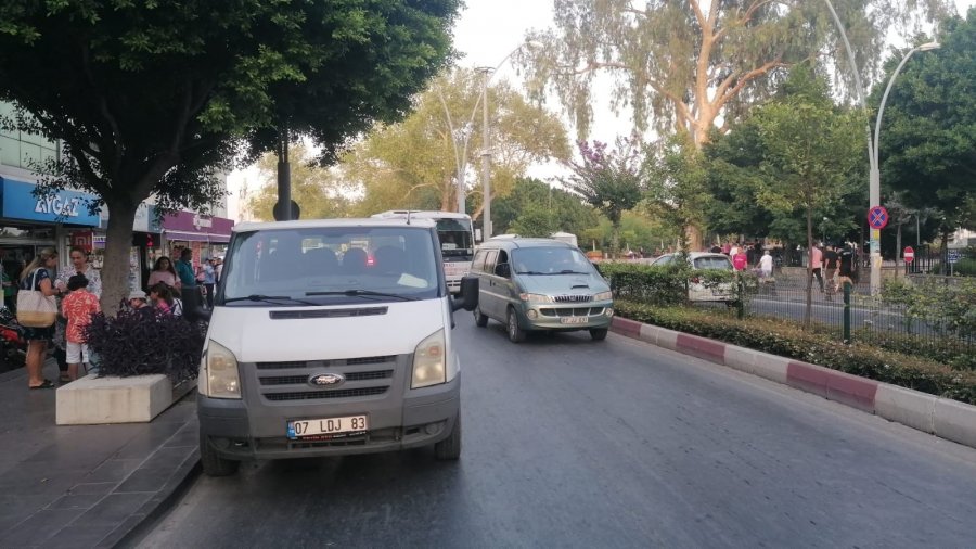 Yaralı Yerde Acı İçerisinde Yatarken, Motosiklet Sürücüsü Kaçtı