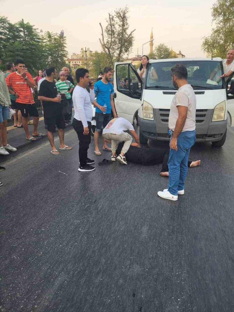 Yaralı Yerde Acı İçerisinde Yatarken, Motosiklet Sürücüsü Kaçtı