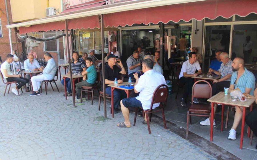 Eskişehir’de Kıraathane Sohbetleri Kültürü Hâlâ Yaşatılıyor