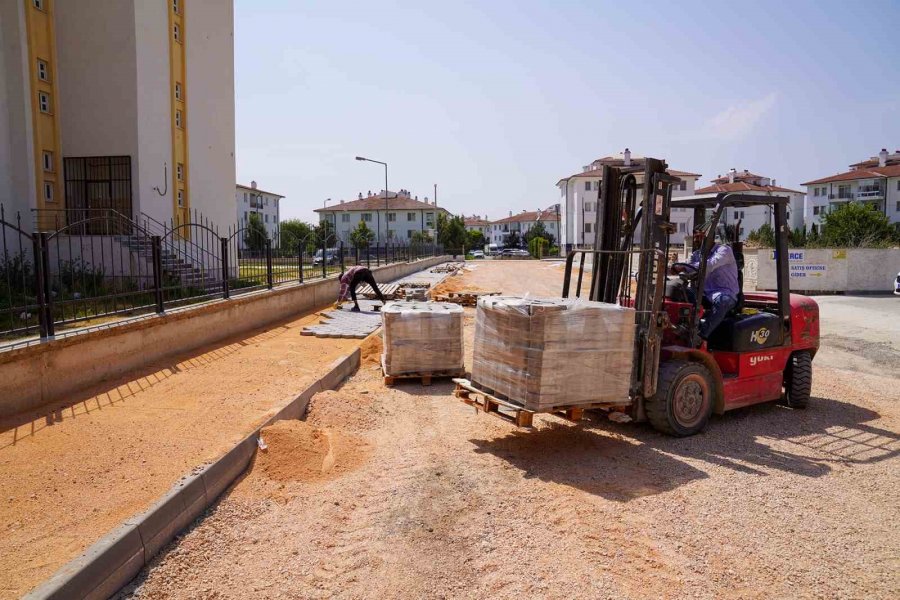 Tepebaşı’nda Üstyapı Çalışmaları Sürüyor