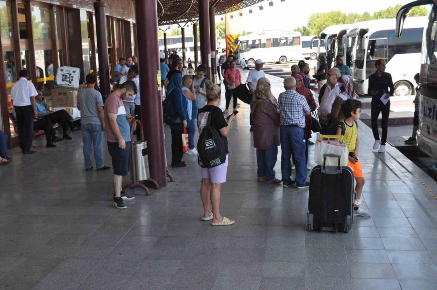 Yaz Sezonunda Eskişehir Otogarında Beklenen Yoğunluk Oluşmadı