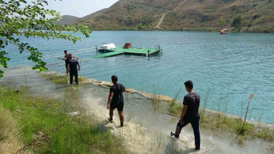 İngiliz Turist Yüzmek İçin Girdiği Irmakta Çevredekilerin Gözü Önünde Can Verdi