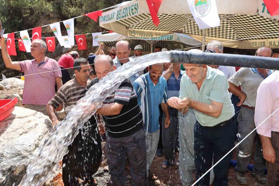 Toroslar’da Açılan Sondaj Kuyusu Üreticileri Sevindirdi