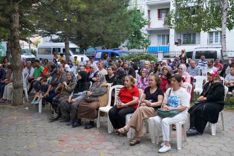 Tepebaşı Yaz Tatilini Keyifli Geçiriyor