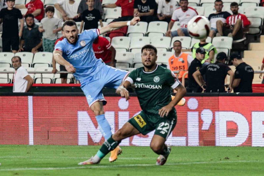 Trendyol Süper Lig: Antalyaspor: 0 - Konyaspor: 0 (ilk Yarı)