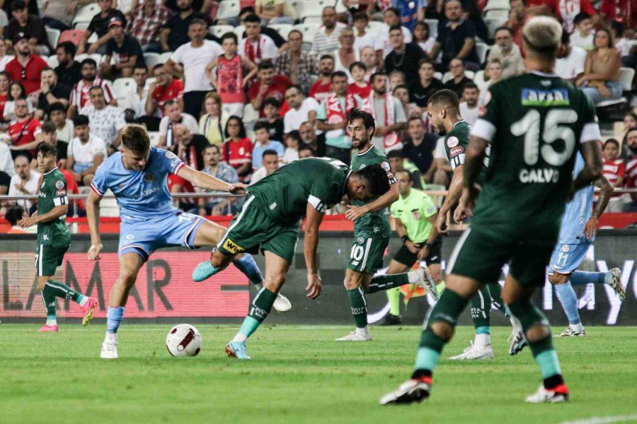 Trendyol Süper Lig: Antalyaspor: 0 - Konyaspor: 0 (ilk Yarı)