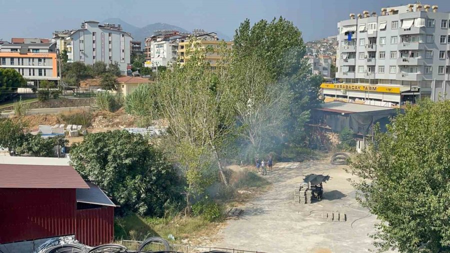 Yakılan Atıklar Yangın Çıkardı