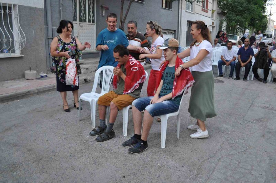 Askerlik Çağına Gelen Engelli Gençler İçin Eğlence Düzenlendi