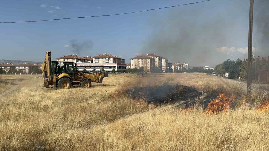 Korkutan Yangın Hayırsever Operatör Söndürüldü