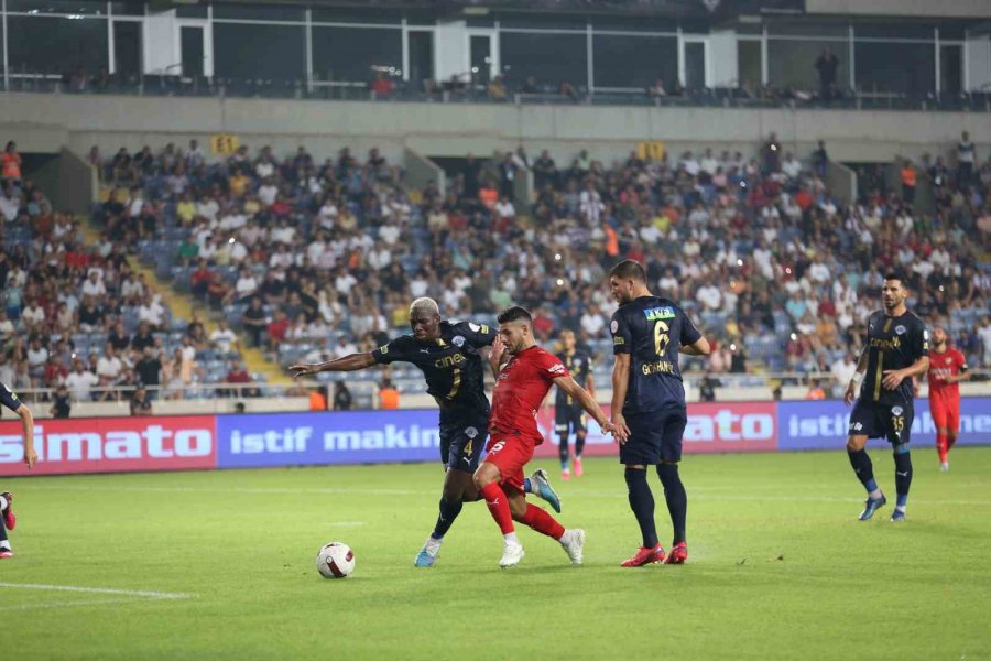 Trendyol Süper Lig: Atakaş Hatayspor: 0 - Kasımpaşa: 0 (ilk Yarı)