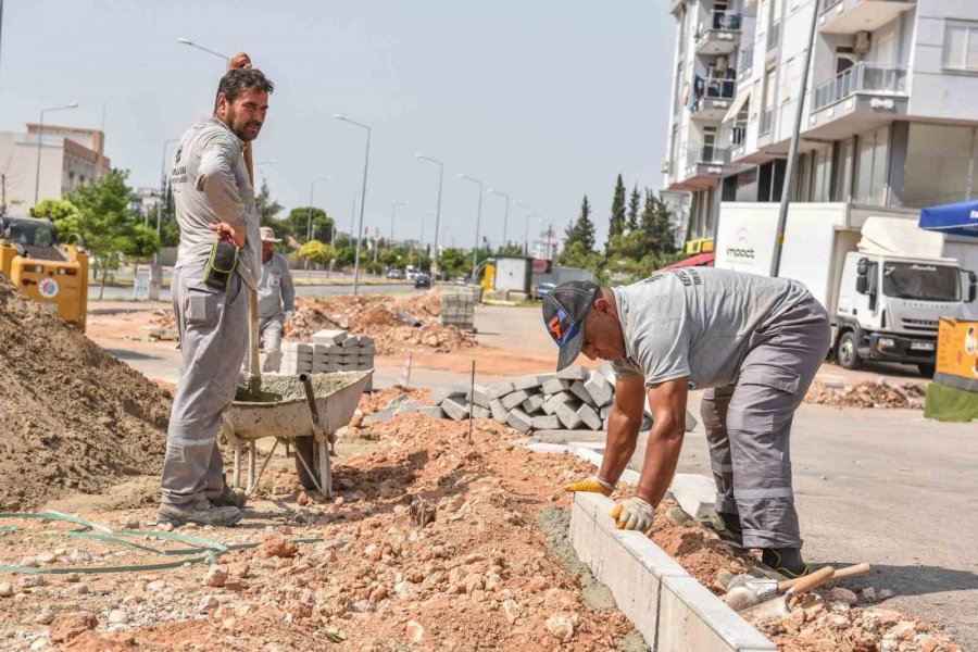 Kepez’den Caddelere Şehir Estetiği