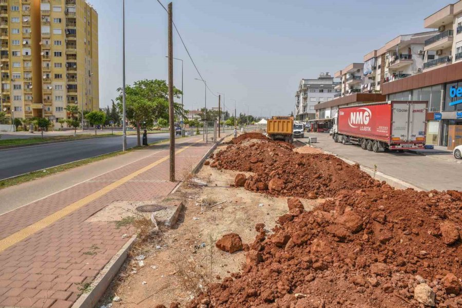 Kepez’den Caddelere Şehir Estetiği