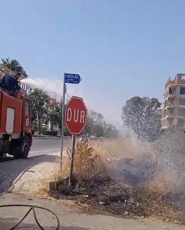 Gazipaşa’da Otluk Yangını Söndürüldü