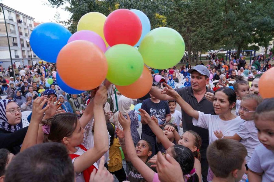 Tepebaşı Eğlence Dolu Bir Yaz Geçiriyor