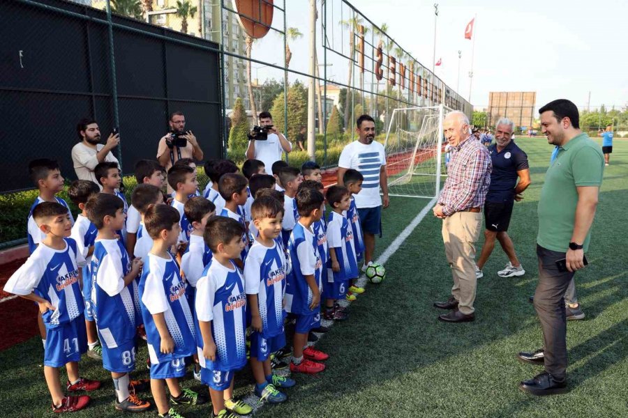 Akdeniz Belediyesinin Yaz Spor Okulları Devam Ediyor