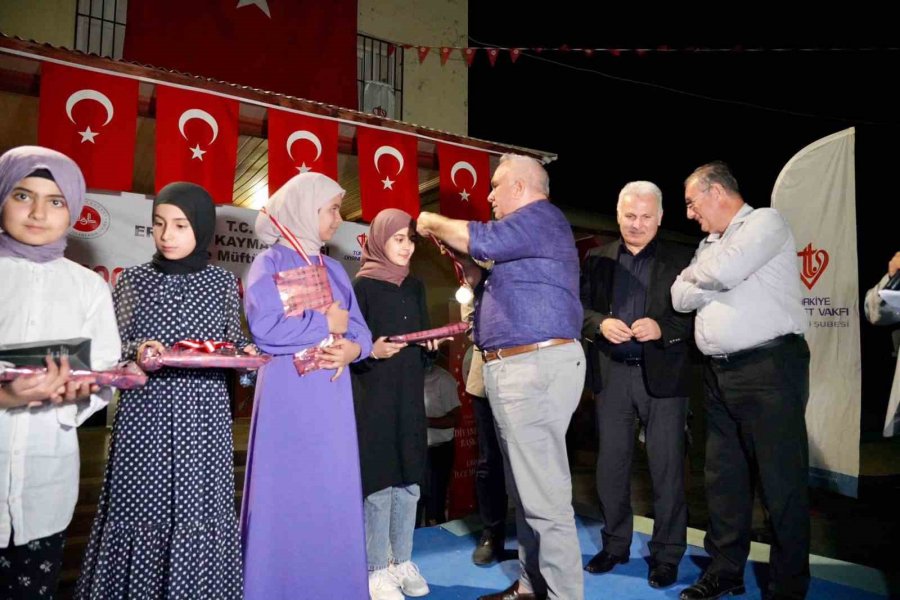 12 Binden Fazla Öğrencinin Katıldığı Yaz Kur’an Kurslarına Hediyeli Kapanış