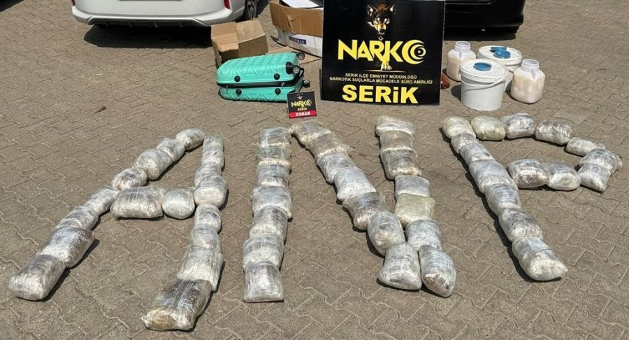 Doğu İllerinden Valizlerle Antalya’ya Getirilen 51 Kilo Esrar Polis Takibine Takıldı