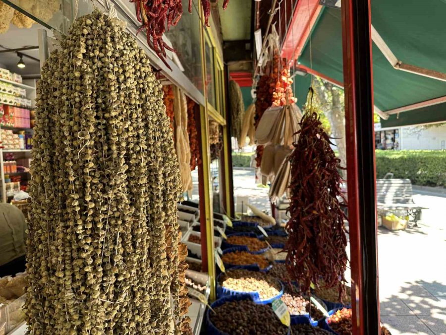 Kurutulmuş Sebzeler Kış İçin Stoklanmaya Başlandı