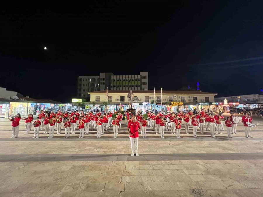 Kemer Cumhuriyet Bandosu Çalışmalarına Devam Ediyor