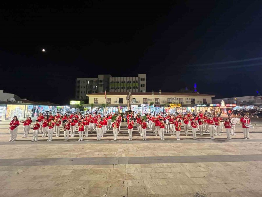 Kemer Cumhuriyet Bandosu Çalışmalarına Devam Ediyor