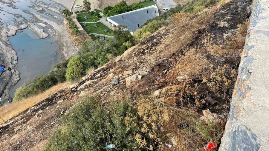 Antalya’da Otluk Alanda Çıkan Yangın Büyümeden Söndürüldü