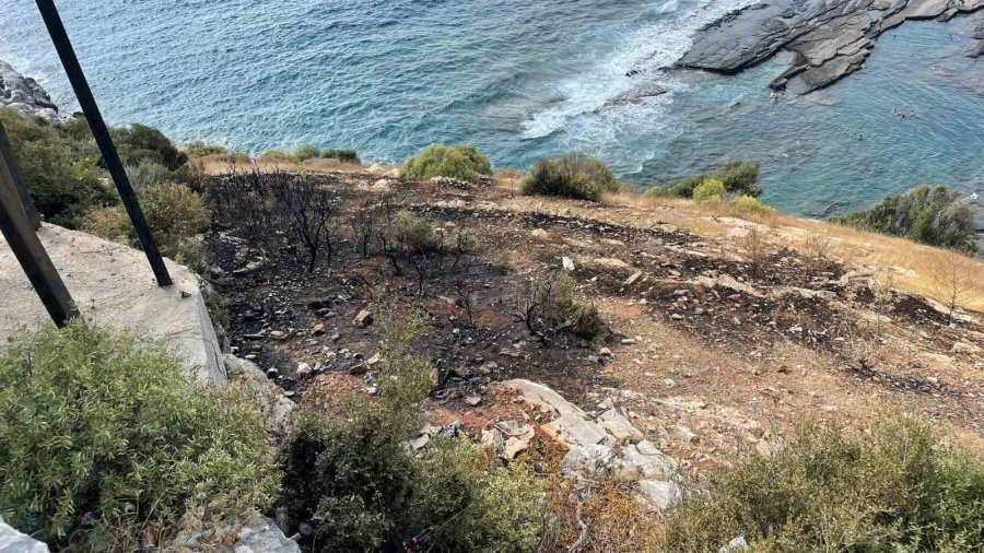 Antalya’da Otluk Alanda Çıkan Yangın Büyümeden Söndürüldü