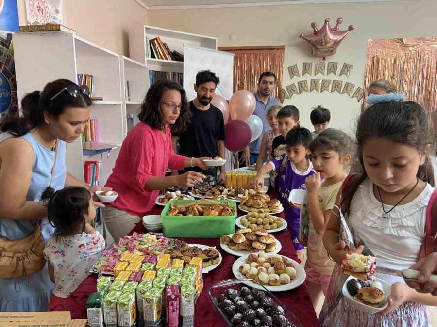 Kur’an-ı Kerim’e Geçen Öğrencilere Ödül Verildi