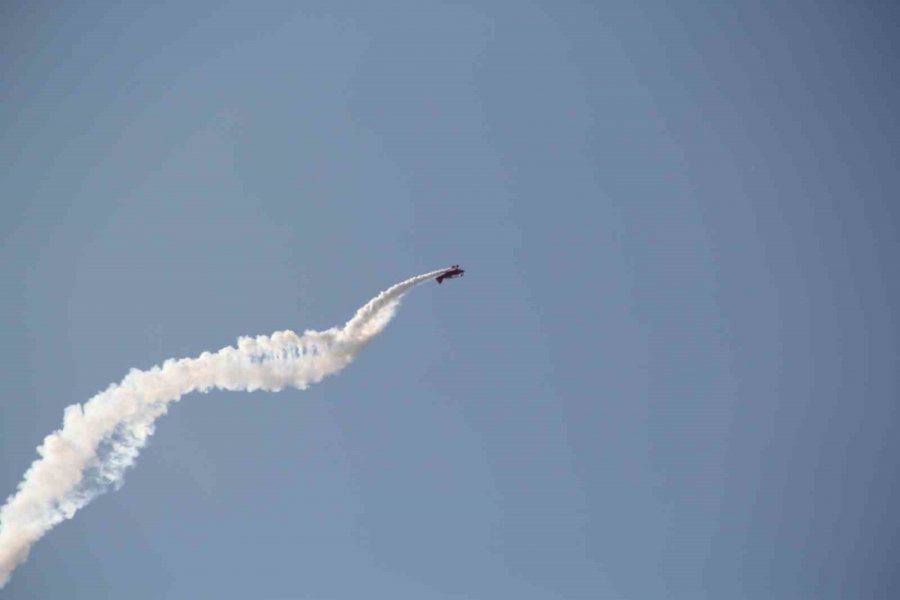 Türkiye’nin İlk Kadın Akrobasi Pilotu Eskişehir’de Hayran Bıraktı