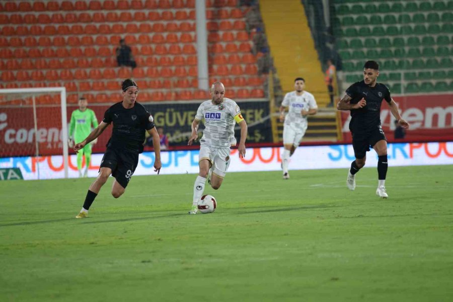 Trendyol Süper Lig: Alanyaspor: 0 - Hatayspor: 0 (ilk Yarı)