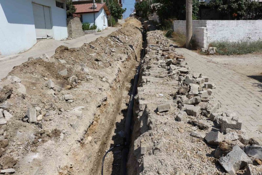 Serik’te 2 Mahallenin İçme Suyu Hattı Yenilendi