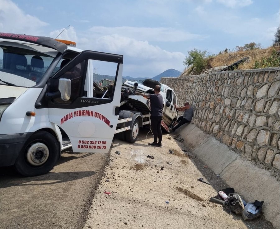 Antalya’da Trafik Kazası: 1 Yaralı