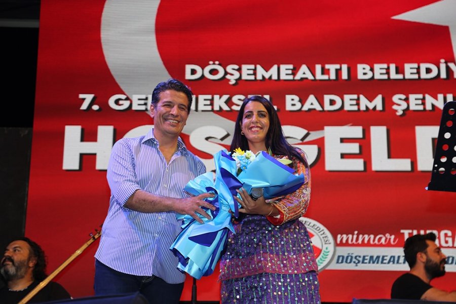 Döşemealtı Badem Şenlikleri, Karnaval Havasında Yapıldı