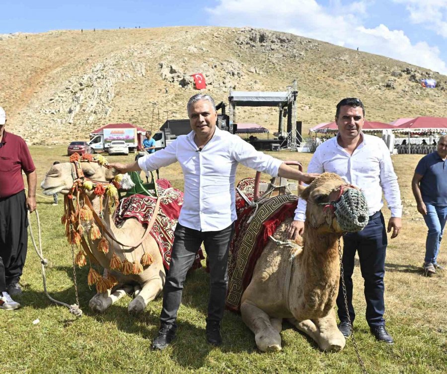 Başkan Uysal, Gevne Yayla Şenliklerine Katıldı