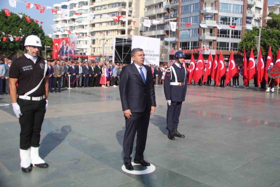 Antalya’da 30 Ağustos Zafer Bayramı Coşkusu