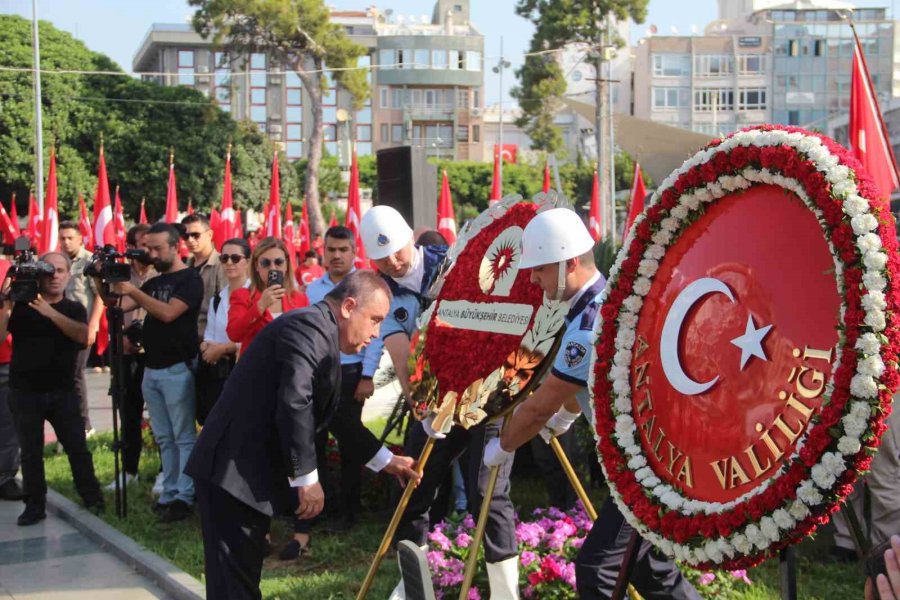 Antalya’da 30 Ağustos Zafer Bayramı Coşkusu